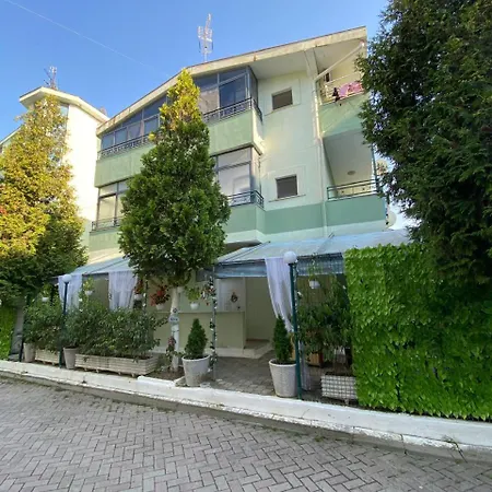 Golem Beach House 3 Floor Apartament Golem (Tirana)